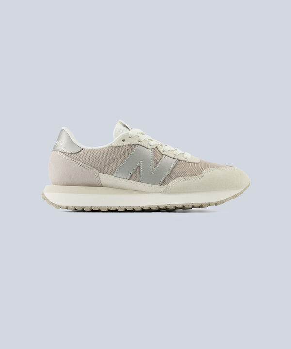 Tenis New Balance Para Mujer Crema image number null